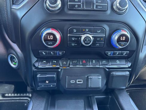 Used 2021 GMC Sierra 1500 AT4 w/ AT4 Premium Package AWD/4WD image 27