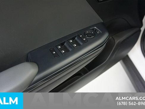 Used 2025 Kia K4 FWD image 42