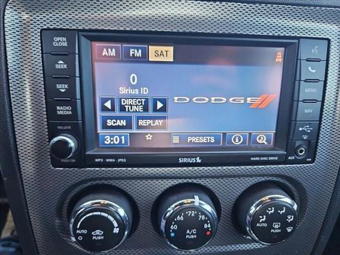 Used 2014 Dodge Challenger R/T image 13