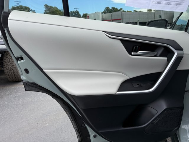 Certified 2022 Toyota RAV4 XLE w/ Convenience Package AWD/4WD image 27