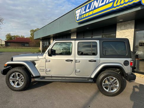 Used 2020 Jeep Wrangler Unlimited Sahara AWD/4WD image 4