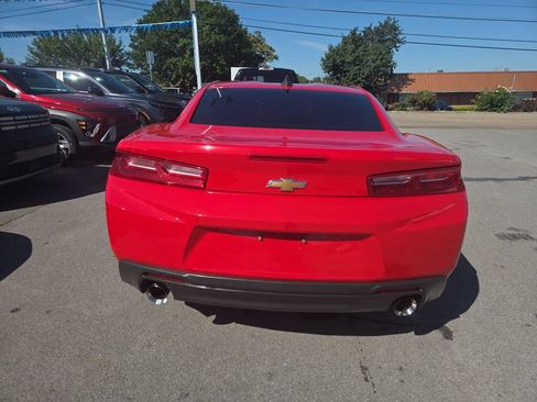 Used 2016 Chevrolet Camaro LT RWD image 6