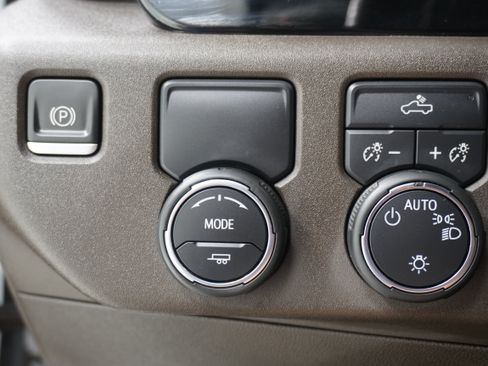 Used 2023 Chevrolet Silverado 1500 LT RWD image 21