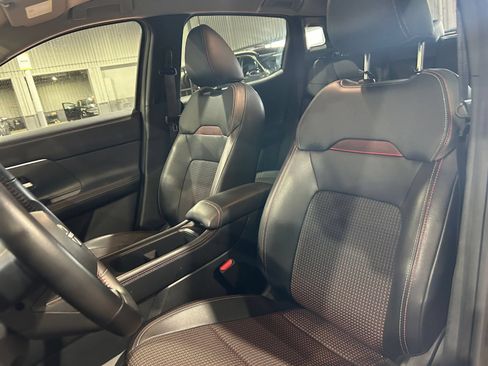 Used 2026 Nissan Kicks SR AWD/4WD image 30