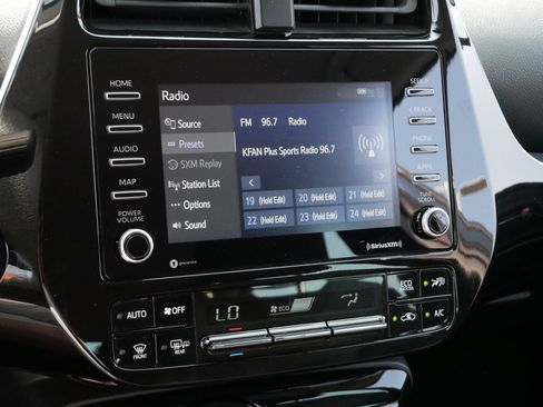 Used 2021 Toyota Prius LE FWD image 22
