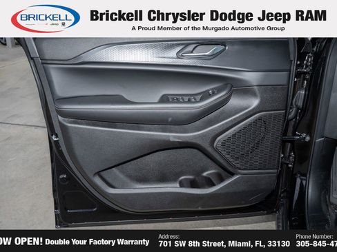 New 2025 Jeep Grand Cherokee L Altitude image 12