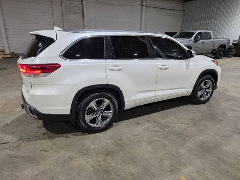Used 2019 Toyota Highlander Limited Platinum AWD/4WD image 13