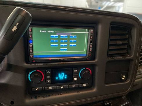 Used 2003 GMC Yukon Denali AWD/4WD image 31