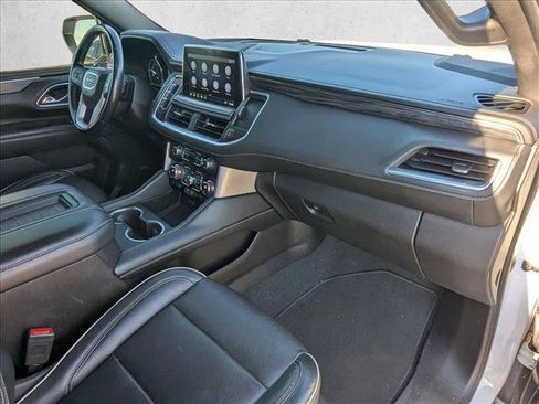 Used 2021 GMC Yukon XL SLT image 21