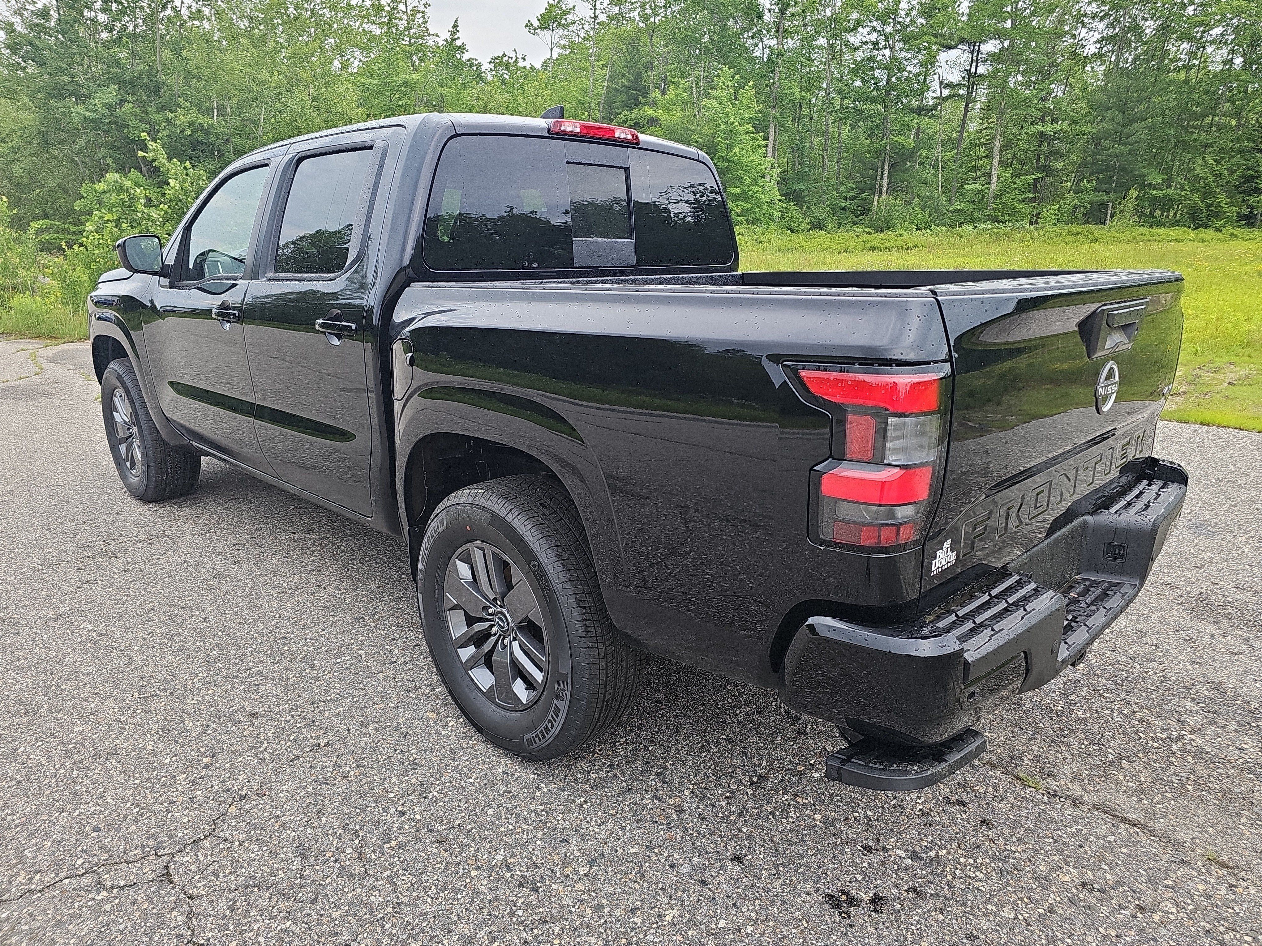 New 2026 Nissan Frontier SV w/ All-Weather Content Package AWD/4WD image 5