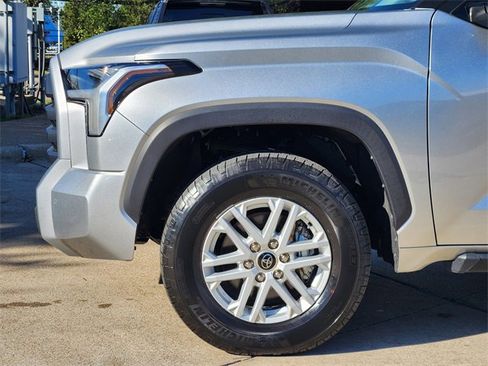 Used 2022 Toyota Tundra SR5 image 5