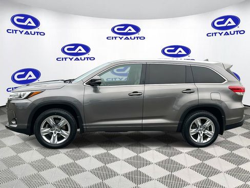 Used 2018 Toyota Highlander Limited image 7