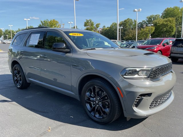 Used 2025 Dodge Durango R/T w/ Blacktop Package AWD/4WD image 5
