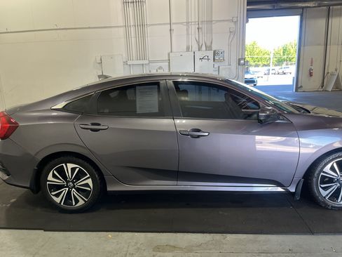 Used 2016 Honda Civic EX-T image 4