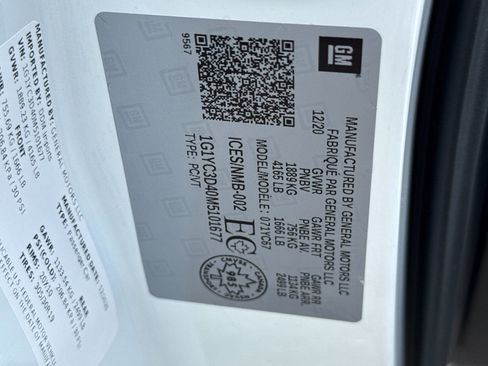 Used 2021 Chevrolet Corvette Stingray Premium Conv w/ Z51 Performance Package image 32