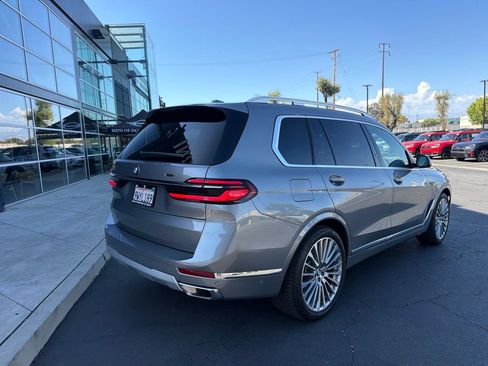 Used 2026 BMW X7 xDrive40i w/ Premium Package AWD/4WD image 5