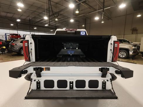 Certified 2025 GMC Sierra 2500 Denali w/ Denali Reserve Package image 26