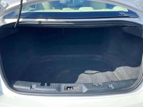 Used 2015 Ford Taurus SEL w/ Equipment Group 201A image 28