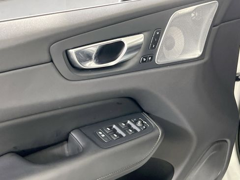 Used 2022 Volvo XC60 B5 Inscription w/ Advanced Package image 17