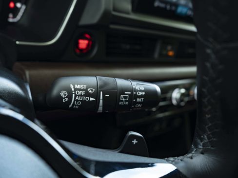 Used 2025 Honda Pilot Elite image 33