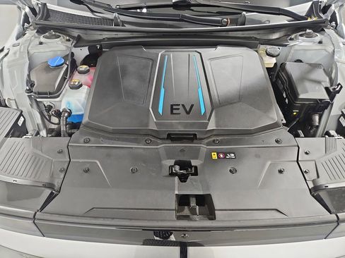 Certified 2024 Hyundai Ioniq 5 Limited image 24