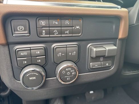 New 2026 Chevrolet Tahoe High Country w/ Sun And Tow Package image 3