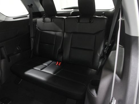 Certified 2021 Ford Explorer XLT w/ Equipment Group 202A image 20