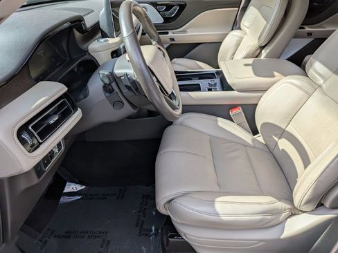 Used 2020 Lincoln Aviator Reserve w/ Equipment Group 202A image 17