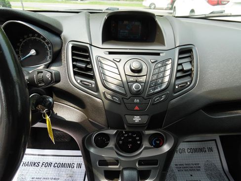 Used 2014 Ford Fiesta SE FWD image 15