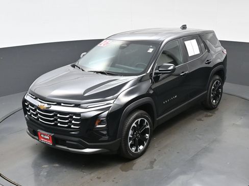 Used 2026 Chevrolet Equinox LT AWD/4WD image 36