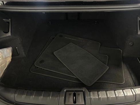 Used 2021 Porsche Taycan image 17