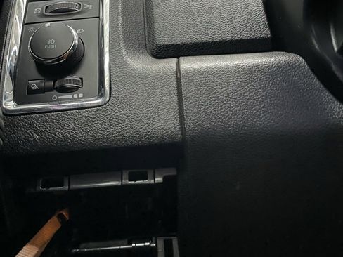 Used 2018 RAM 1500 Laramie image 22