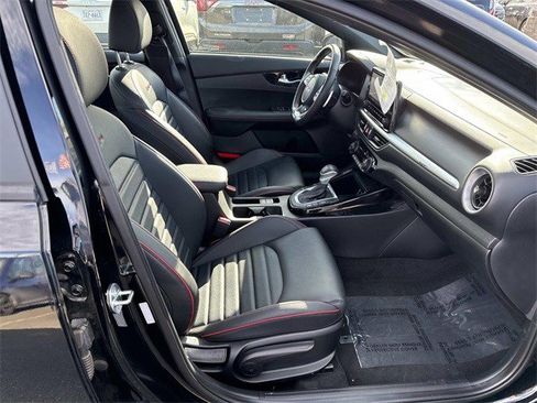 Used 2023 Kia Forte GT w/ GT2 Package image 9