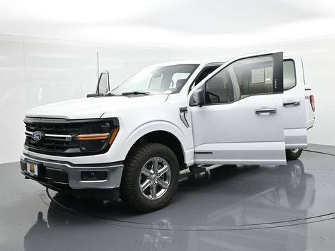 Used 2024 Ford F150 XLT w/ Mobile Office Package image 27