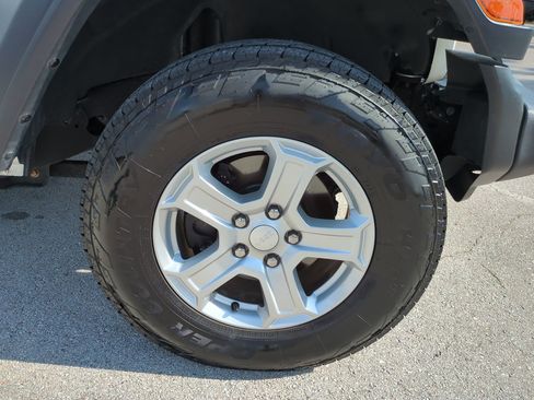 Used 2019 Jeep Wrangler Unlimited Sport S image 10