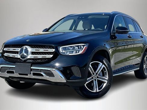 Used 2022 Mercedes-Benz GLC 300 image 2