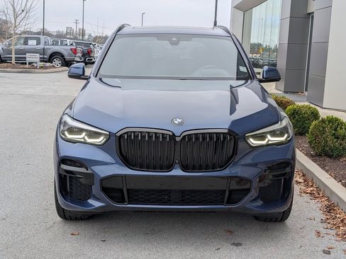 Used 2022 BMW X5 xDrive40i w/ M Sport Package image 11
