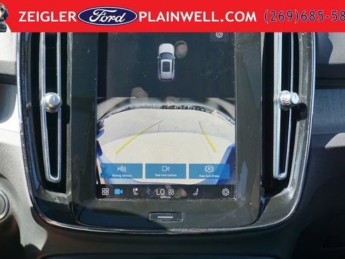 Used 2024 Volvo XC40 B5 Core AWD/4WD image 22