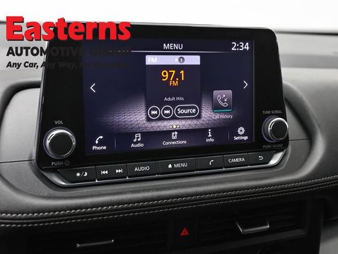 Used 2024 Nissan Rogue SV AWD/4WD image 18