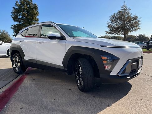 Used 2025 Hyundai Kona SEL image 5