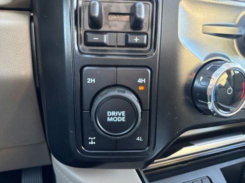 New 2026 Ford F350 Platinum w/ Platinum Plus Package image 33