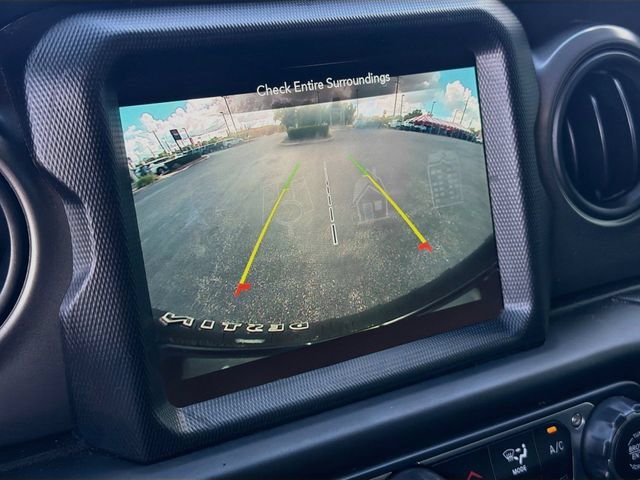 Used 2022 Jeep Wrangler Unlimited Sport AWD/4WD image 15
