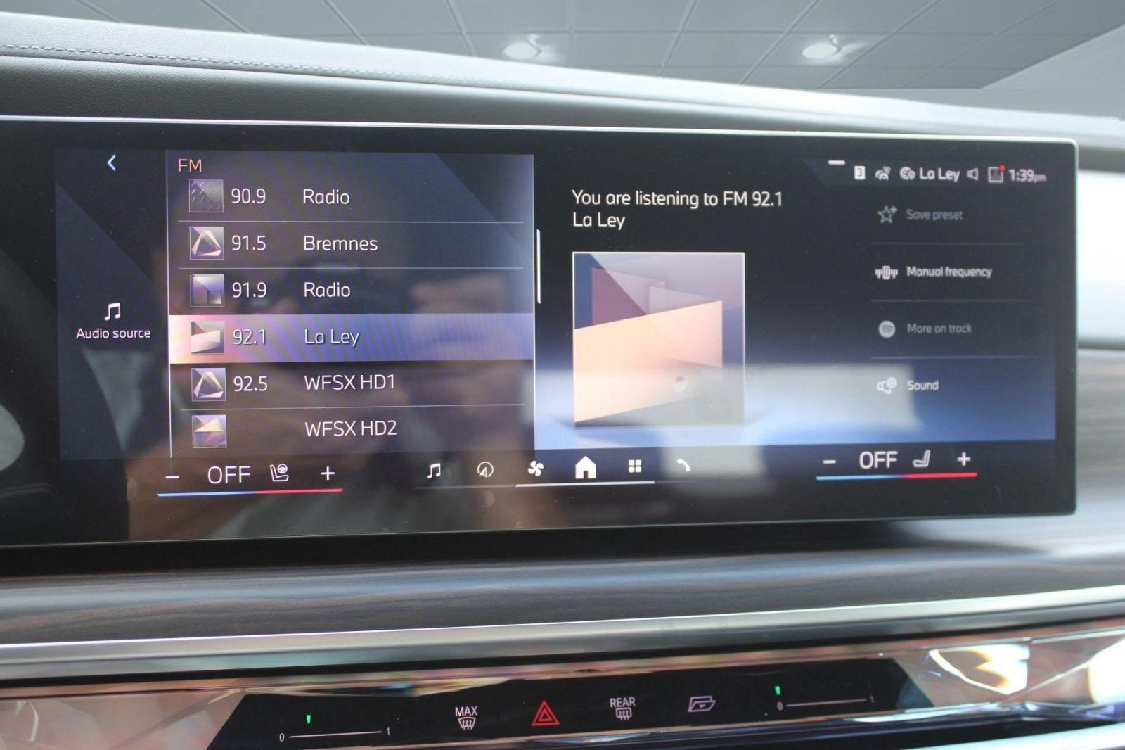Used 2026 BMW 750e xDrive AWD/4WD image 20