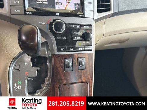 Used 2015 Toyota Venza XLE w/ XLE Premium Package FWD image 17