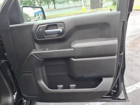 Used 2020 Chevrolet Silverado 1500 Custom w/ Custom Value Package RWD image 15