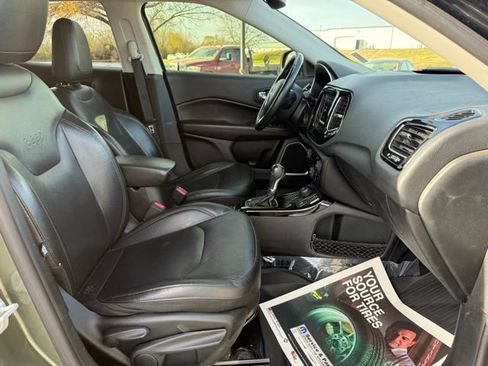 Used 2019 Jeep Compass Limited AWD/4WD image 9