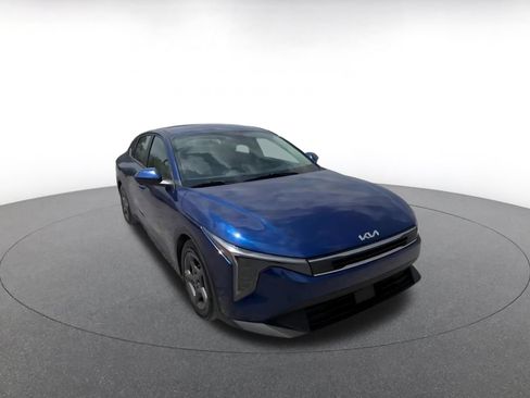 Used 2025 Kia K4 FWD image 3