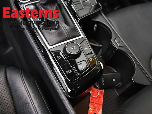 Used 2025 Kia Sportage EX FWD image 34