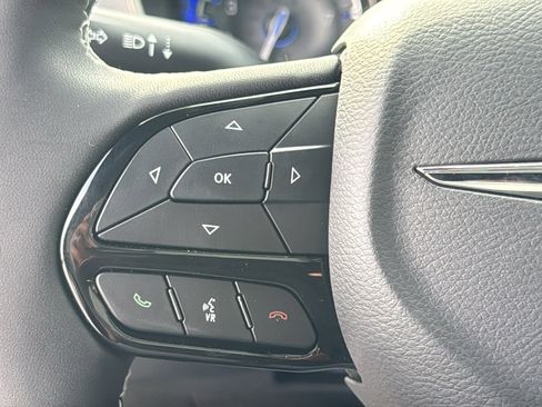 New 2026 Chrysler Pacifica Limited image 22