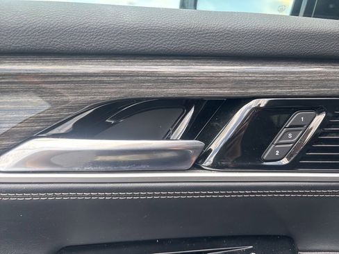 Used 2022 Jeep Wagoneer Series III AWD/4WD image 9